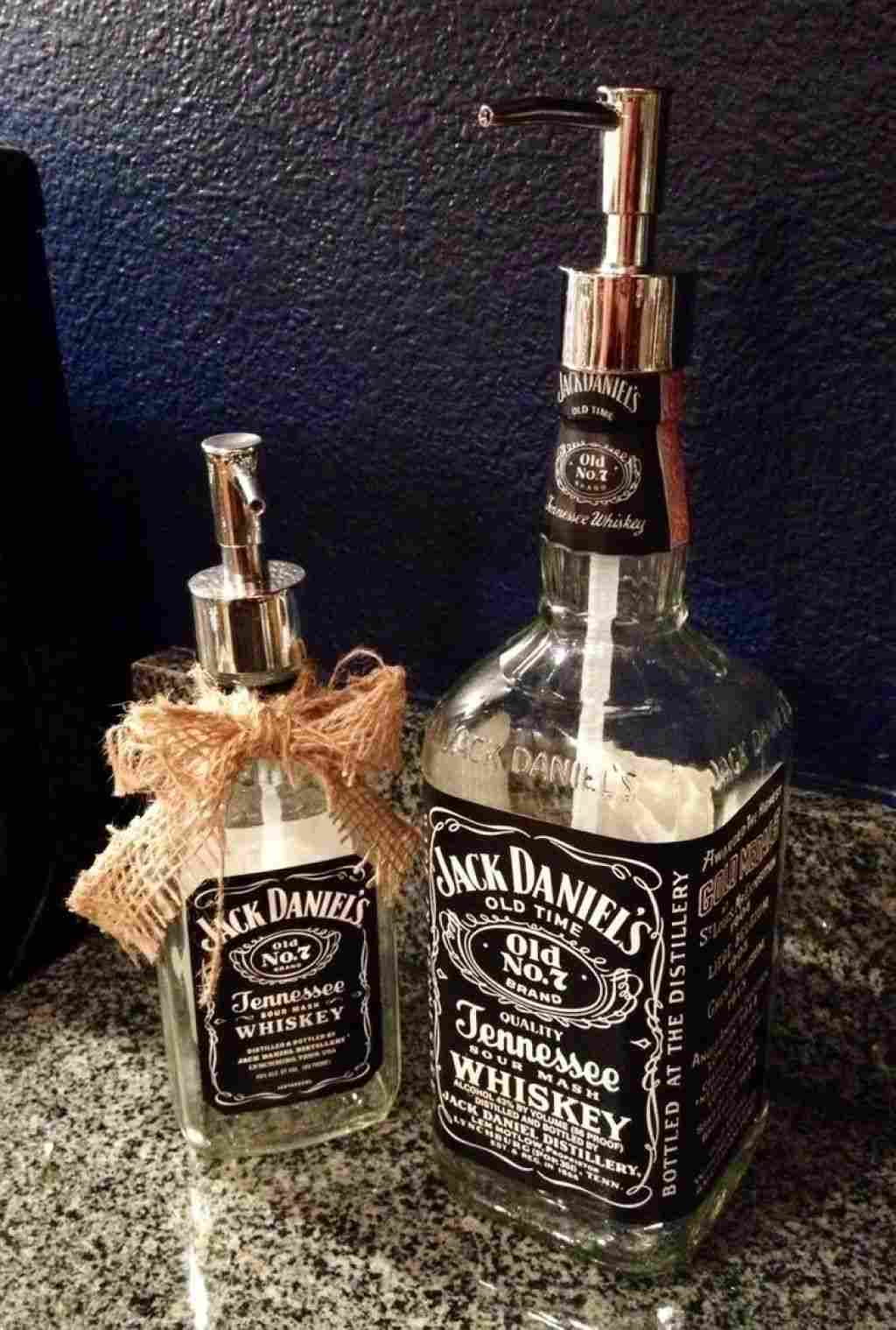 Upcycling idéer lätt whiskyflaska tvål dispenser göra instruktioner