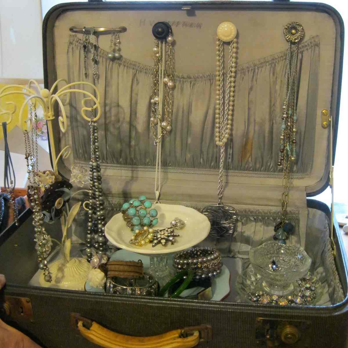 Upcycling idéer åldras helt enkelt snabb resväska retro smycken låda gör dig själv