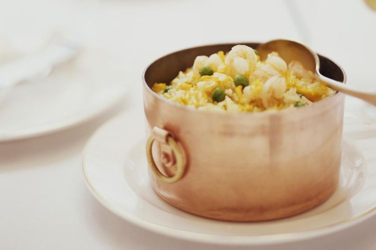 enkla wokrecept för nybörjare som lagar mat i wokpannan hälsosamma måltider vegetariska grönsaker rejält kött kinesiska asiatiska räkor stekt ris
