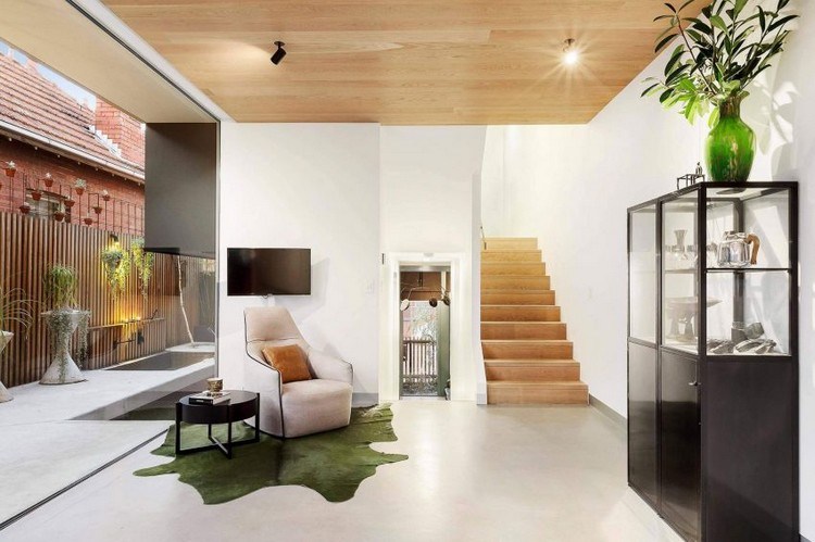 enfamiljshus-innergård-öppet-levande-koncept-glasvägg