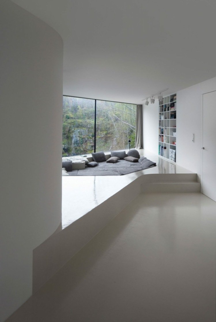 Sittgrupp i vardagsrummet-fönstret fram-minimalistisk-inredning