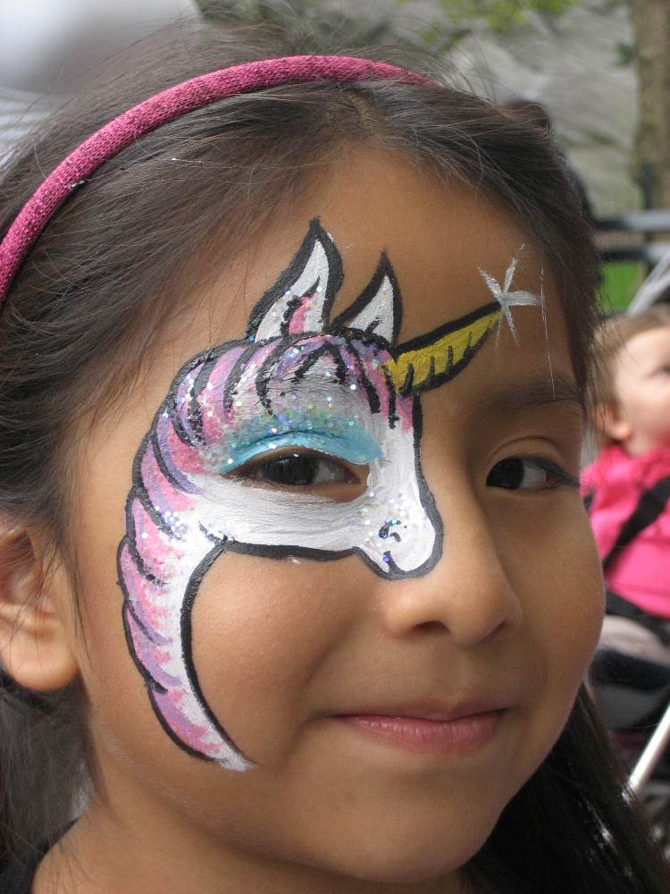 Make up unicorn eye girl idéer för karneval