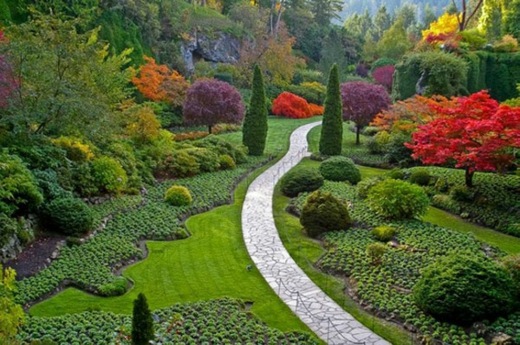 vacker-japansk-trädgård-design-natursten-väg