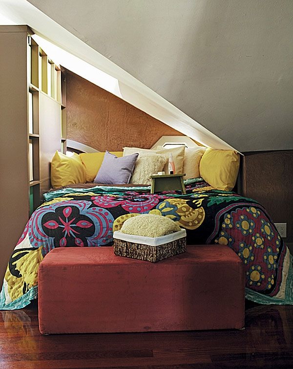 Rum med snett tak-idéer mjuka textilier-sängkläder-moderna mönster