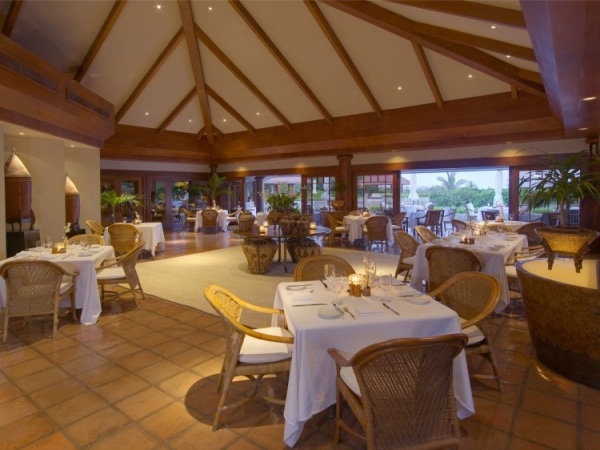 Inredningsrestaurang-filippinerna amanpulo-exotiska element