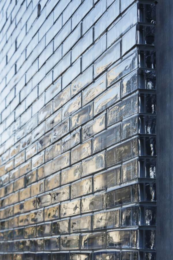 Glasfasad tegelvägg bygga modernt bostadshus