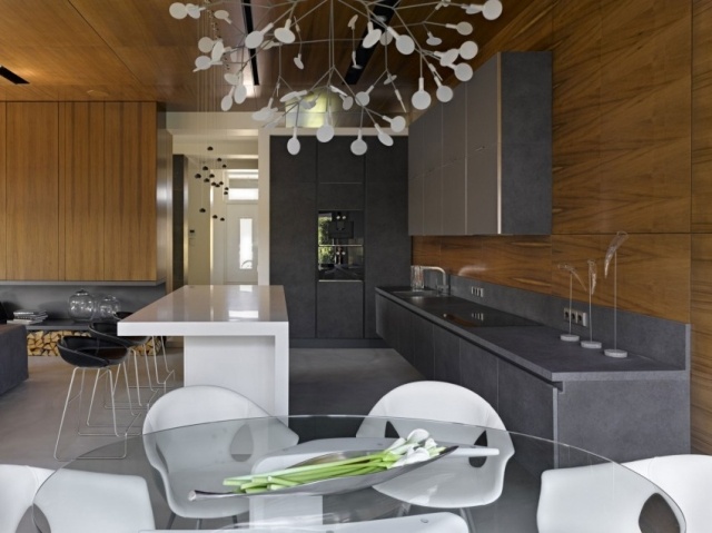 aleksandra-fedorova-lägenhet-inredning-design-trä-väggar-moderna-minimalistiska-möbler