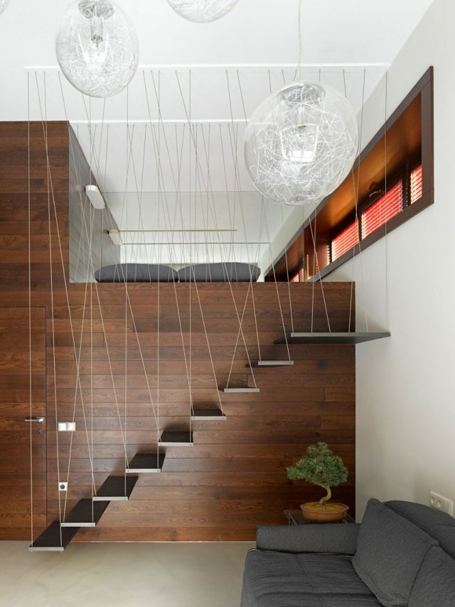 flytande-trappor-strängar-liknande-träpanel-vägg-design-idéer