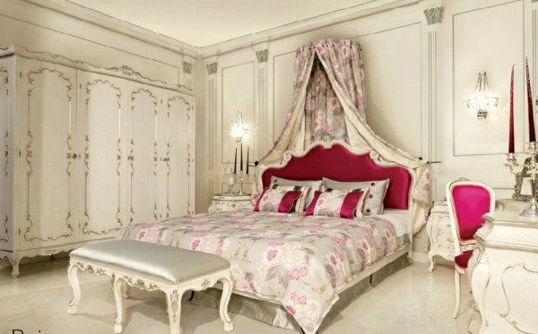 klassisk-sovrum-inredning-rosa-sänggavel