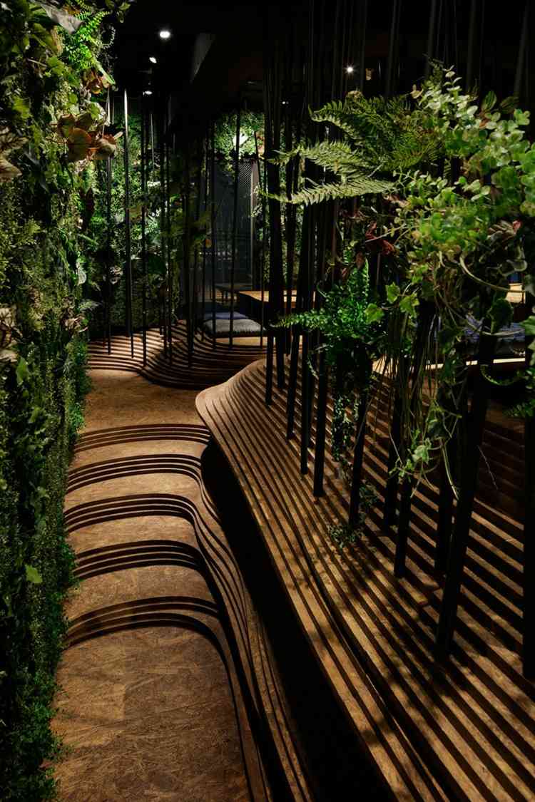 osb tallrikar växter stålrör skog restaurang omgivning japan