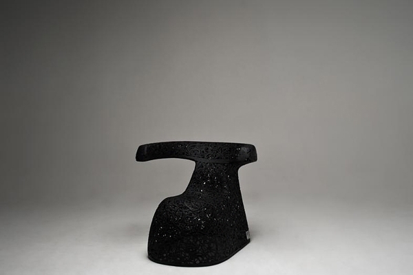 designermöbler av stolstol i vulkaniskt tyg