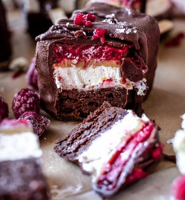 Hemlagad glassbar Brownie jordgubbsglassbar recept
