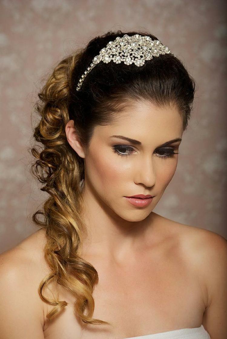 eleganta brudfrisyrer 2014 fläta lockar diadem make up