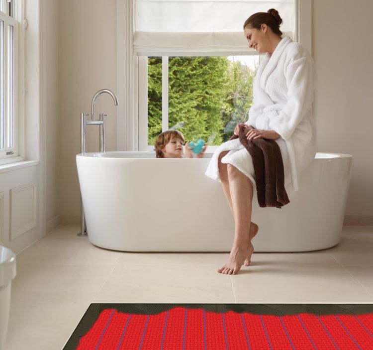 elektrisk golvvärme komfort energieffektivt spara kostnader fördelar värmesystem golvvärme badrum renovering badkar