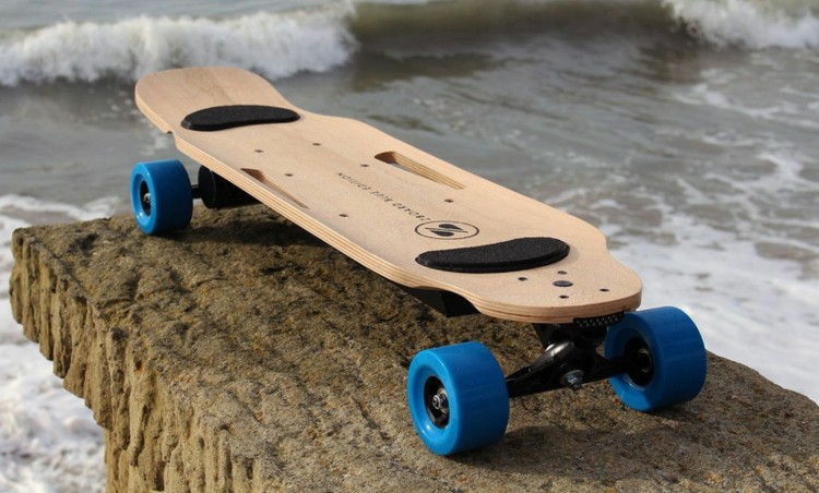 Elektrisk skateboard trä ny design handtag modern