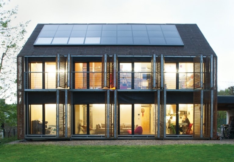 energibesparande-minimalistiska-tak-sol-fönsterluckor