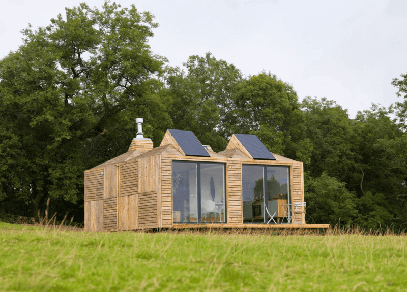 spara energi bungalow-idé-fritidshus-sol-integrerat-fönster fram