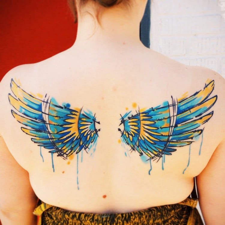 ängeltatuering-design-idéer-akvarell-vingar-ritning