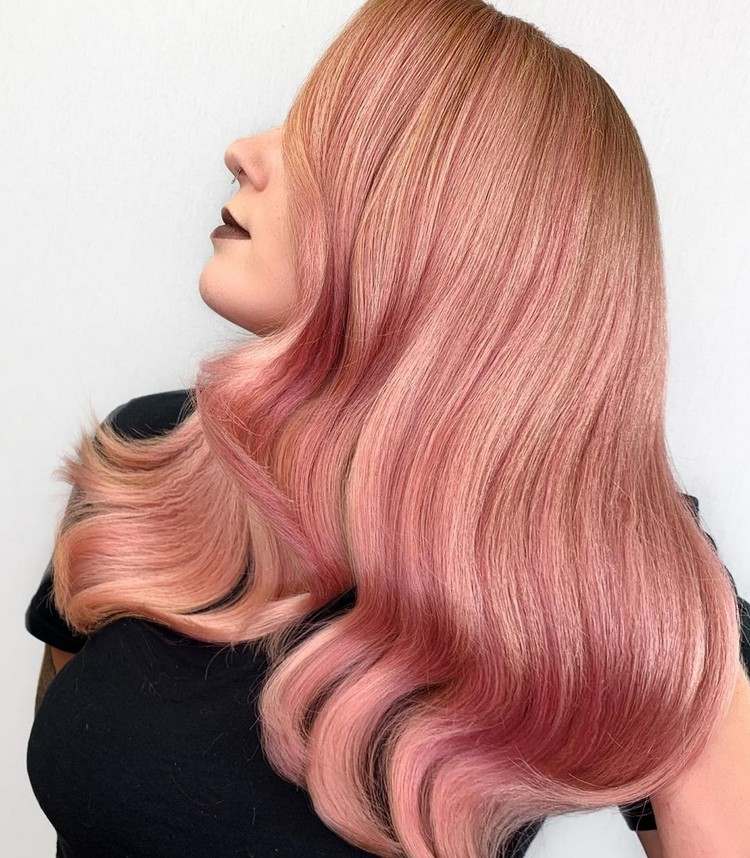 Hårfärg rosa jordgubbsblont hårfärg