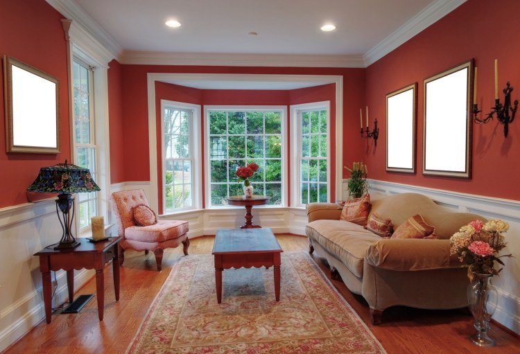 Fönster-dekorera-vägg-måla-röd-soffa-klädsel-matta-stuckatur