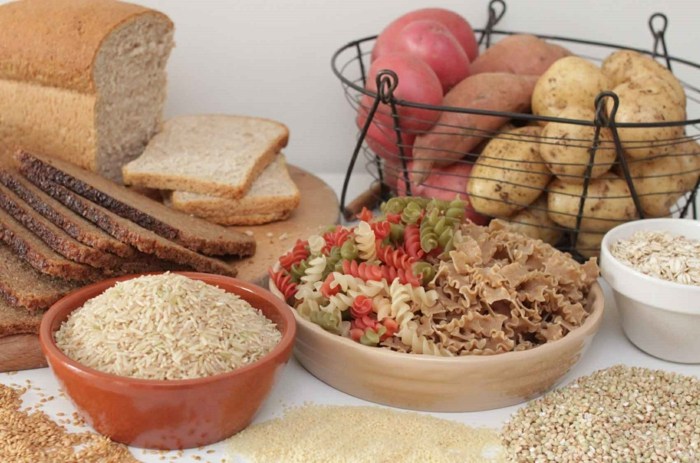 Korn baljväxter mat kombinerar potatis bröd ris