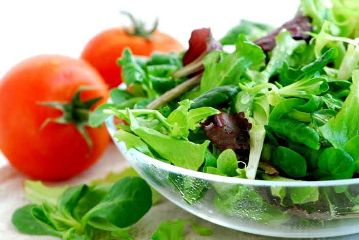 äta sallad näring lummiga sallatstomater friska