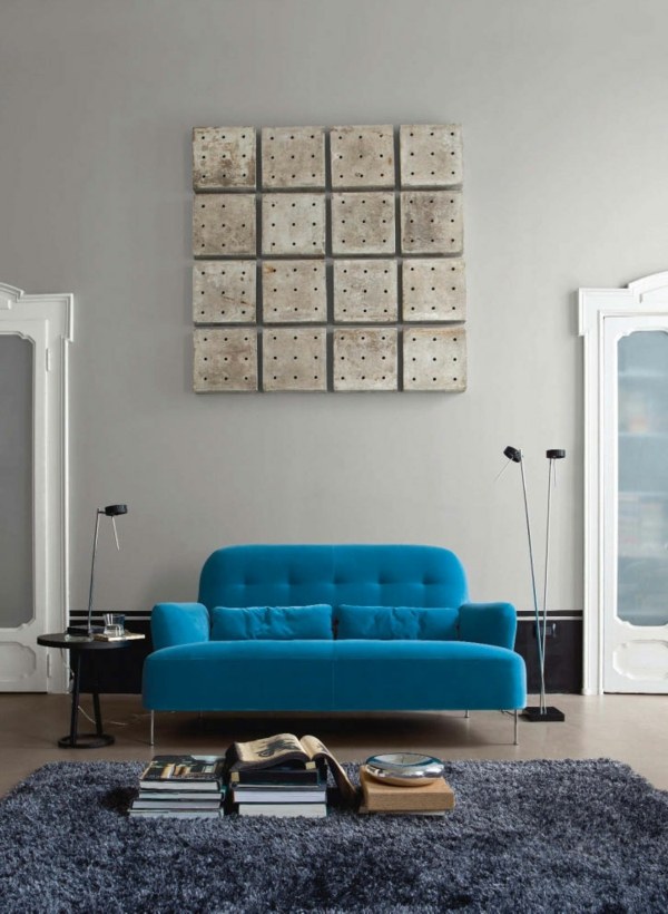 modern-soffa-design-Ligne-Roset-himmelblå