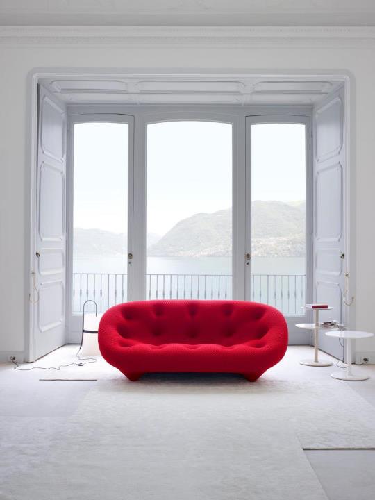 modern-soffa-design-Ligne-Roset-röd