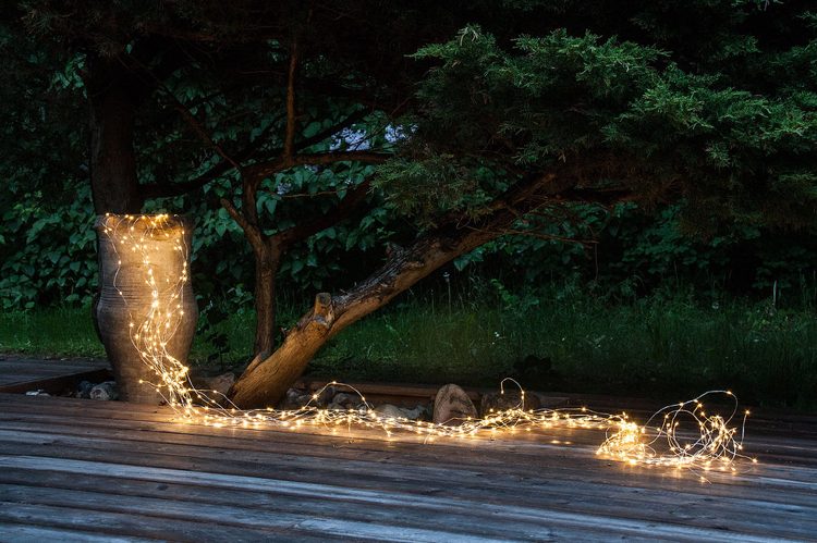 trädgårdsbelysning-fairy lights-effekter-terrass-planter