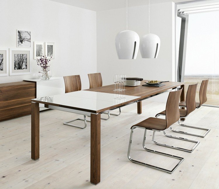 Matbord med stolar exklusiva möbler valnötfärgat glas