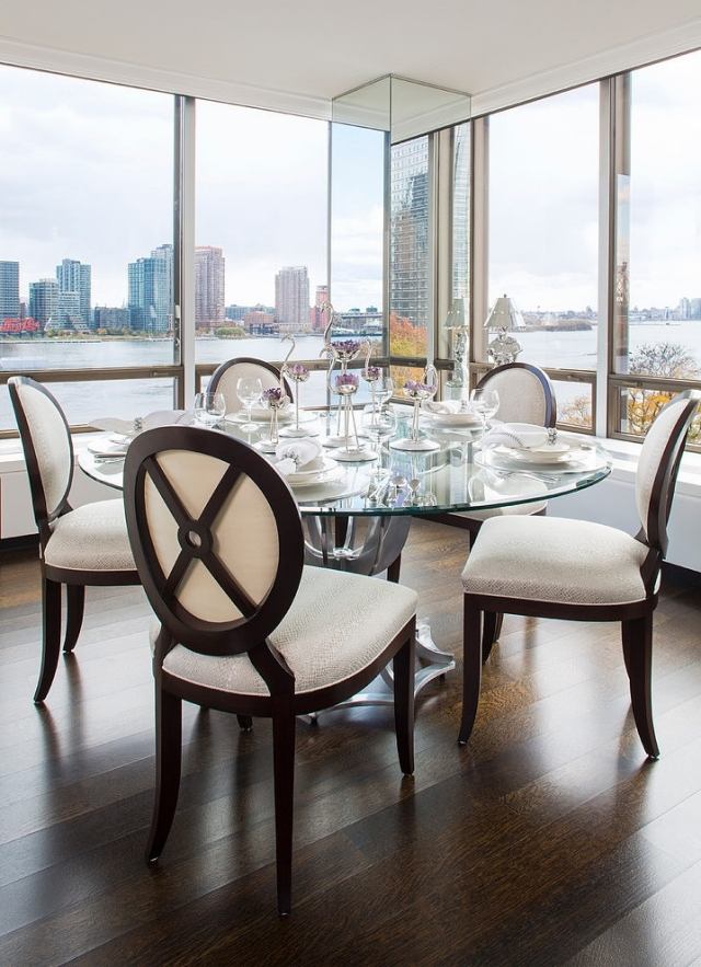 Modern lägenhet Manhattan-art deco stolar tillbehör bordsdekorationer matbord