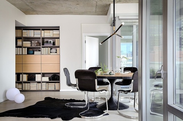 urban lägenhet betong tak matsal sittgrupp ram metalliska stolar cantilever