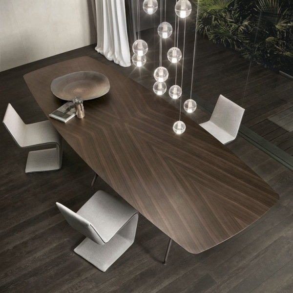 Cantilever vit matplats Ljus pendel design Massivt trä matbord elegant