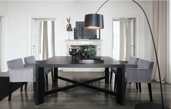 Möbler design stolar ljus lila klädsel klassiska trämöbler