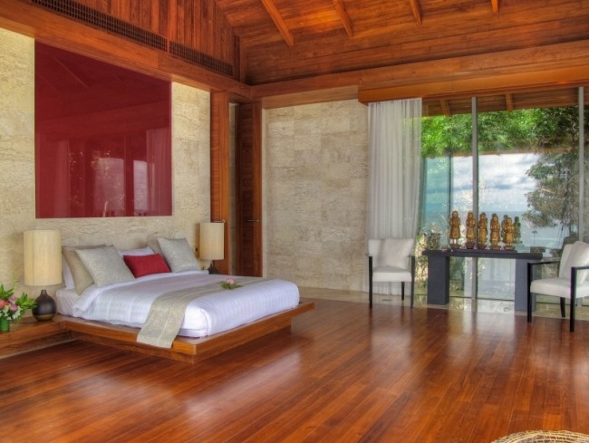 hus phuket inredning sovrum sviter trä säng asiatisk stil