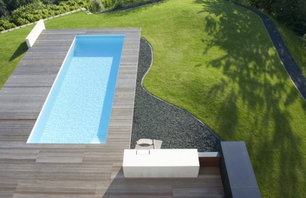 Utsikt över pool-moderna huset-Stuttgart övre berg