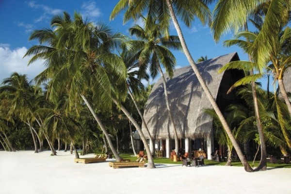 Shangri-La Resort Spa Maldiverna-Sandy Beach White