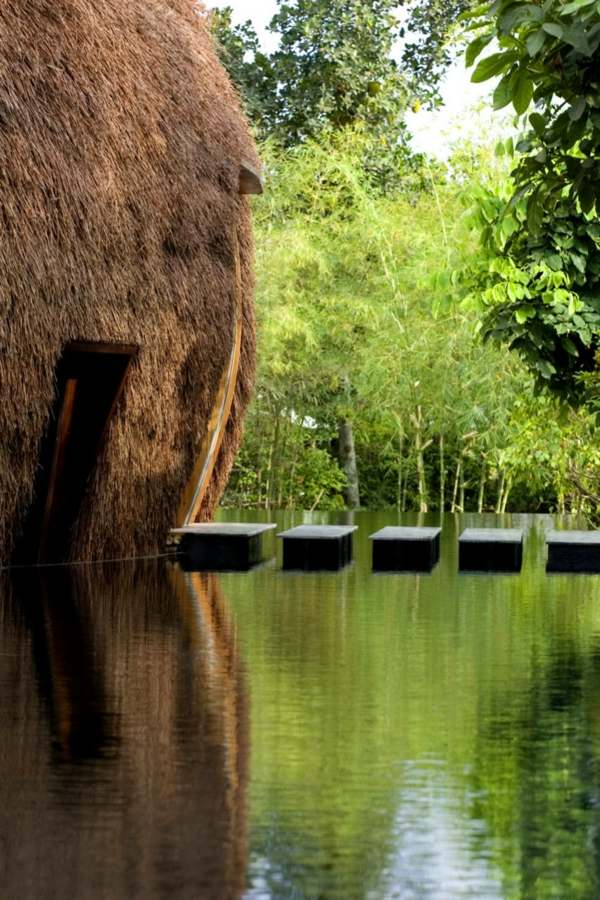 modern bar sjö bambu