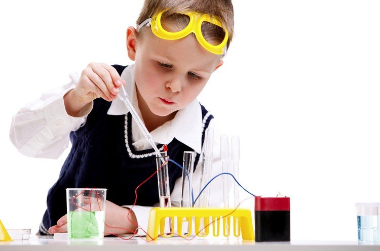 Experiment för barn vetenskap-kemi-kolv-batteri-fysik