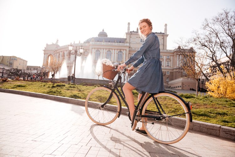 cykeltrend-objekt-2016-lady-bike-city-bike-ridning-modern