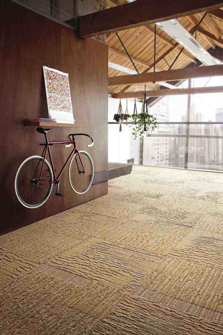 cykelställ-vägg-tak-hall-industriell-stil-brun-vägg-design