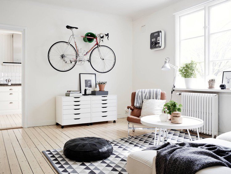 Cykelhållare för vägg-tak-svart-vit-modern-skandinavisk