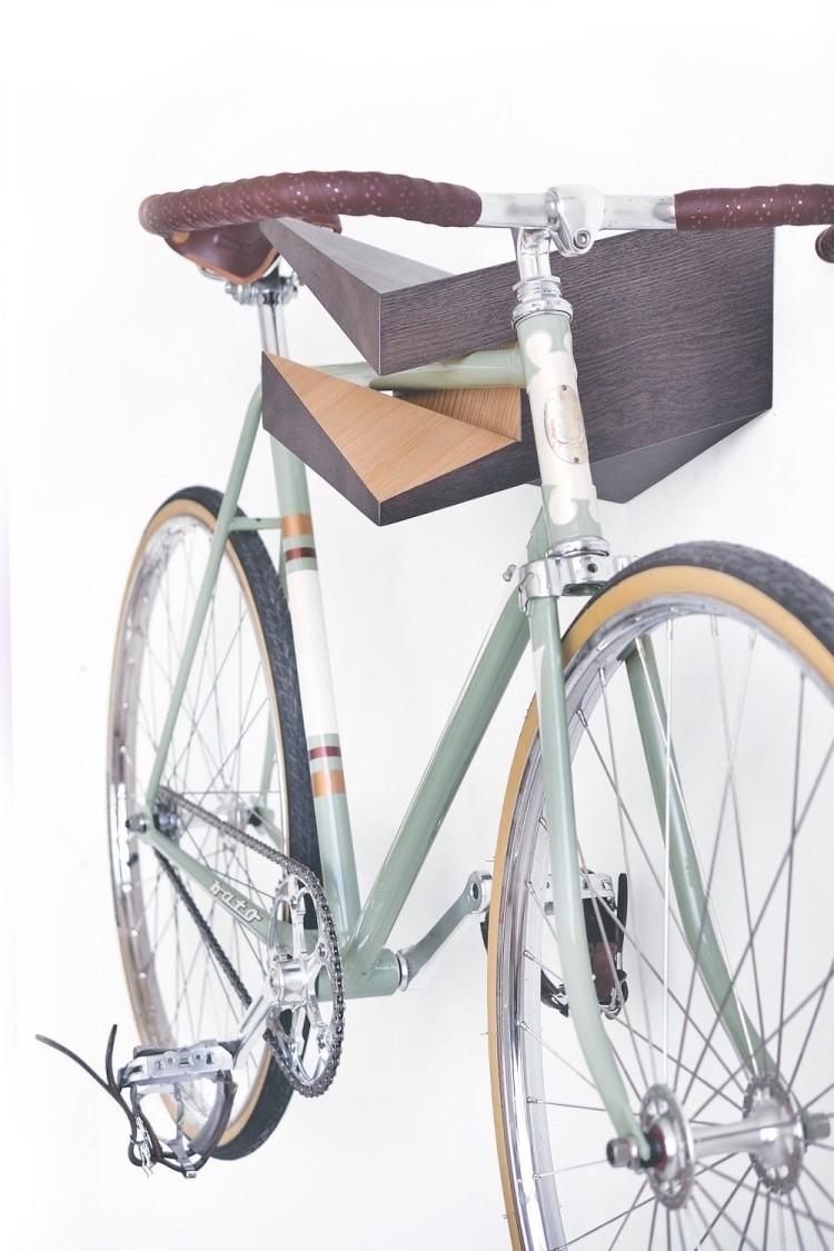 cykelhållare-vägg-bygg-själv-idéer-trä-moern-kantig-design-ram