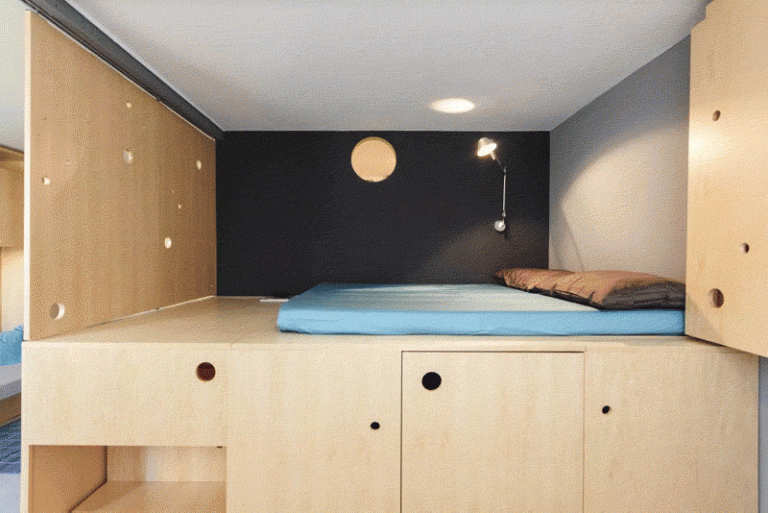 Vik-dörrar-ask-trä-sovrum-loft-säng-lyft-garderob