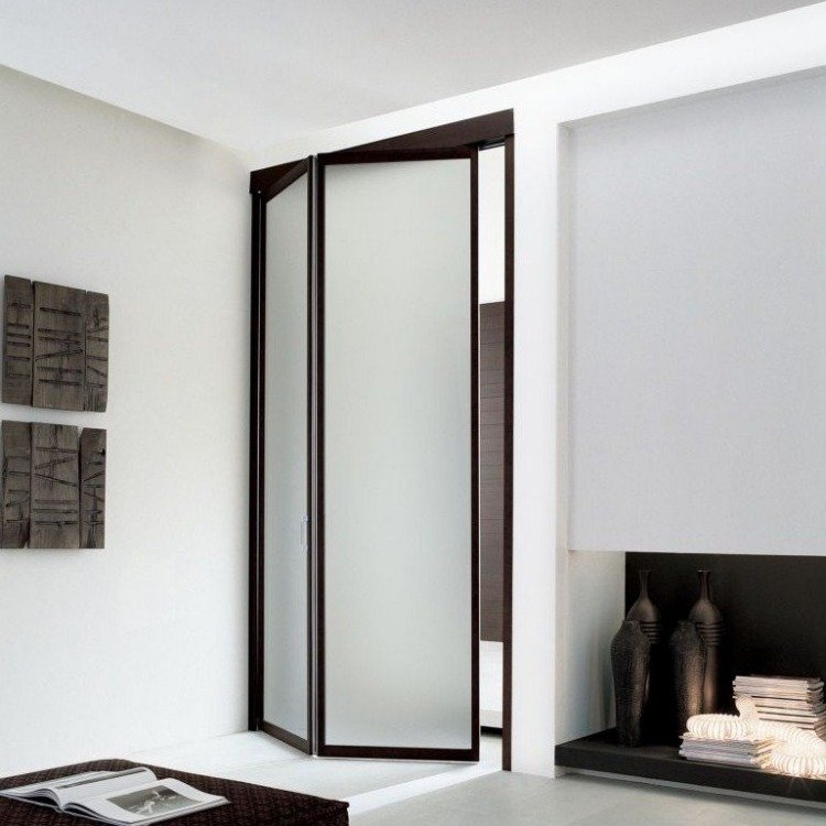 Vikdörrar-interiör-unik-adielle-mörkbrun-skiljevägg-vit-modern-minimalistisk
