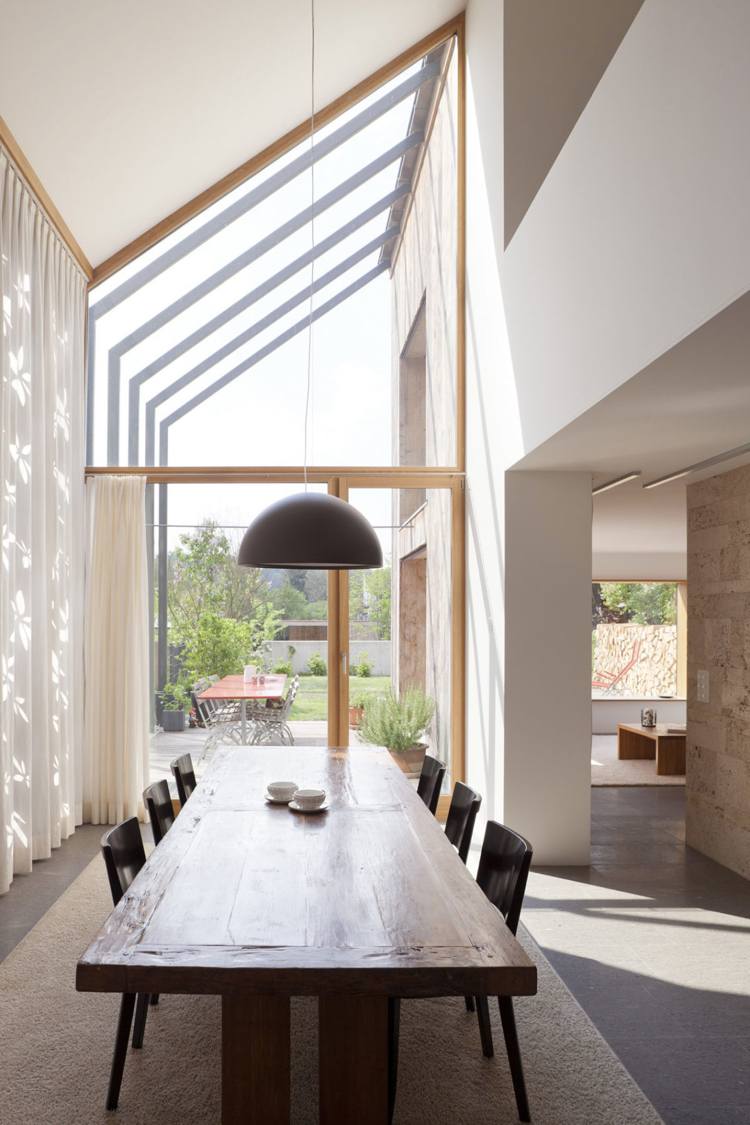 familj-yrke-hus-interiör-schlciht-minimalistisk-natursten-trä