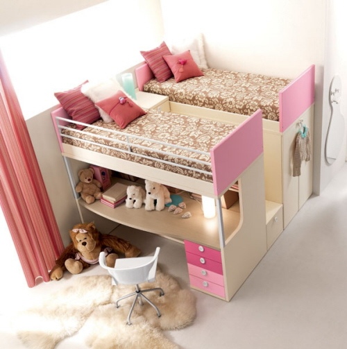 färgglada-barn-rum-möbler-syskon-flickor-loft sängar
