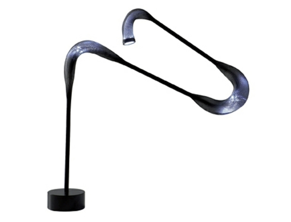 modern-LED-golvlampa-med-flexibel-arm