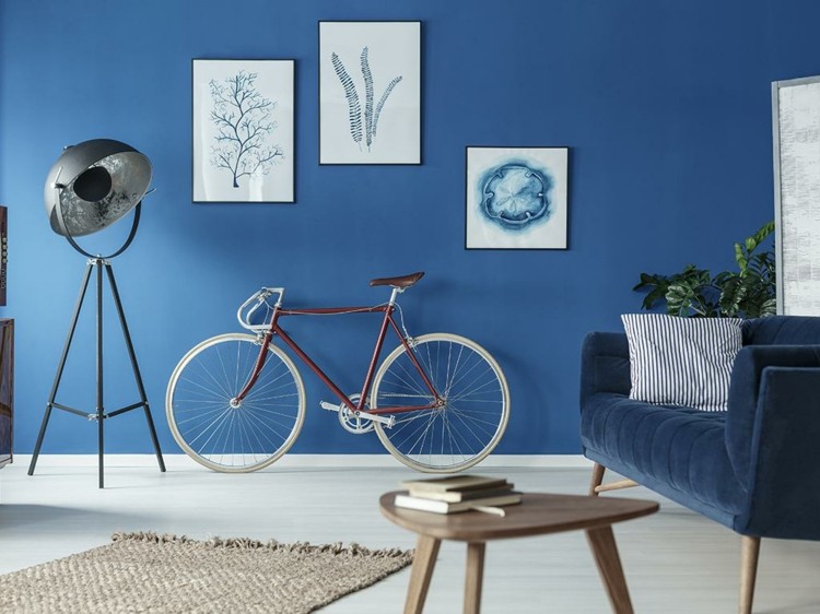 Accent vägg vardagsrumstips Årets färg 2020 Classic Blue