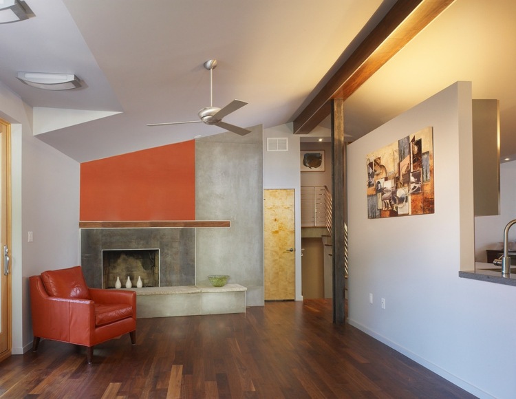 Färg vardagsrum orange grå mantelpiece dekorera